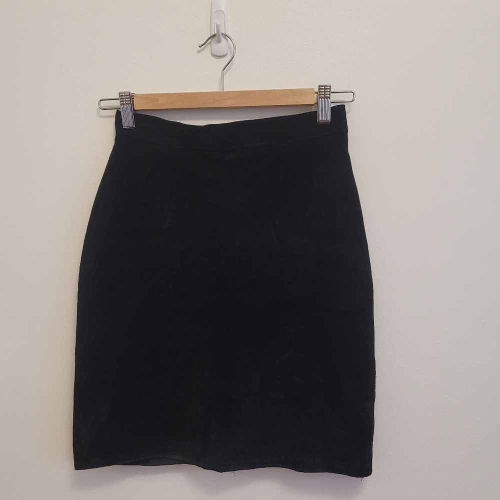 3/$30 Vintage Black Suede Mini Skirt Size XS